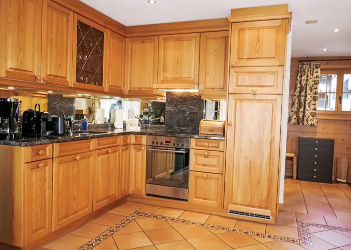 Pfingstrose By Interhome * جريندلوالد